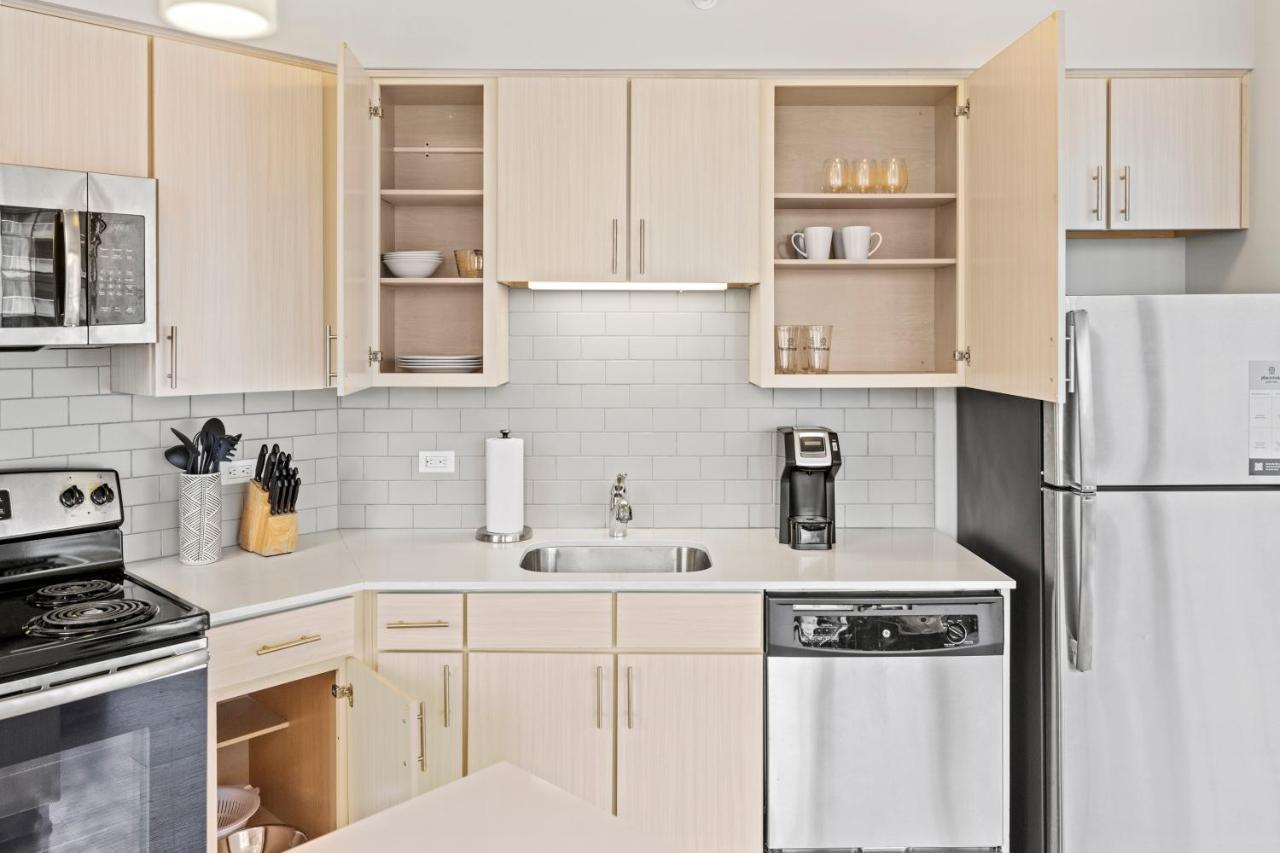 Placemakr Premier Sobro Nashville Luaran gambar A typical kitchen